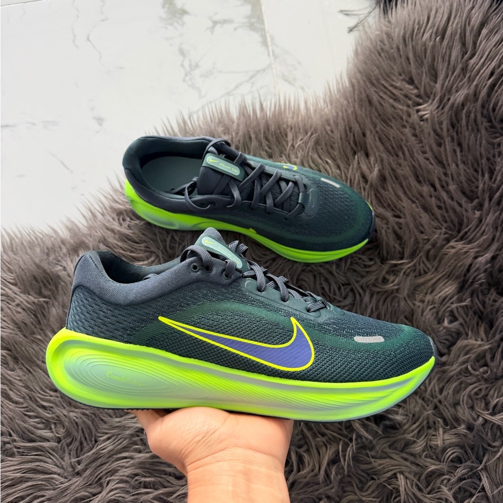 Nike Stellar Rider(gs) - Picture 4 of 10